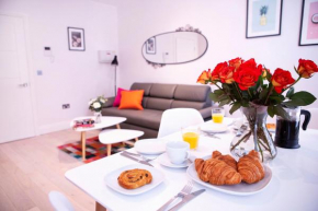 Quiet Central West End Apartments by Indigo Flats, London